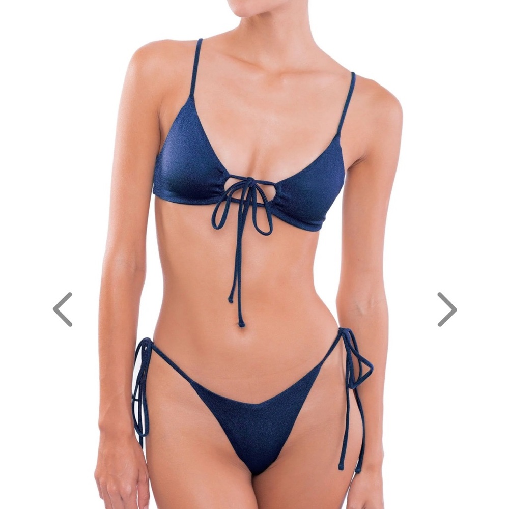 NWT ONEONE Maggie Top Deep Blue Size M